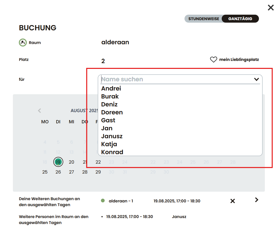 Grundrissansicht mit belegten, freien und reservierten Arbeitsplätzen sowie Raumbezeichnungen.
