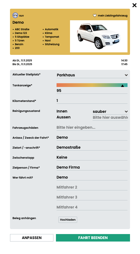 Digitale Check-out-Ansicht in der DEIN RAUM Fuhrparkmanagement Software mit Eingabefeldern für Kilometerstand, Reinigung und Schäden.