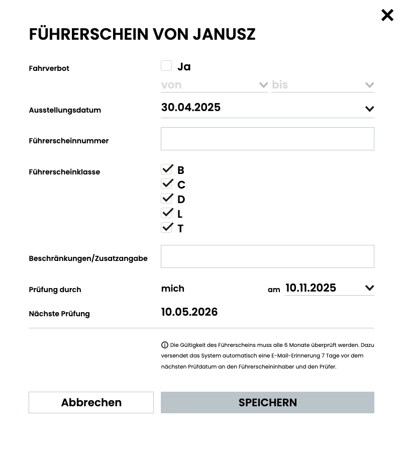 Eingabemaske zur Führerscheinprüfung in der DEIN RAUM Fuhrparkmanagement Software mit Feldern zu Führerscheinklasse, Prüfdatum und PrüferIn.
